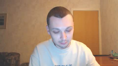 Snapshot of multiply1 chatting on 12/18/25, 03:01 Erik online show from 12/18/25, 03:01