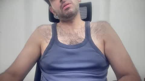 Snapshot of munnabobby2008 chatting on 11/09/25, 04:49 munnabobby2008 online show from 11/09/25, 04:49