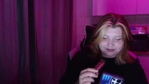Milana online show from 06/01/26, 02:41