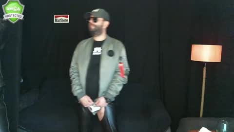 Snapshot of muratturkei chatting on 12/22/24, 05:12 MasterBros online show from 12/22/24, 05:12