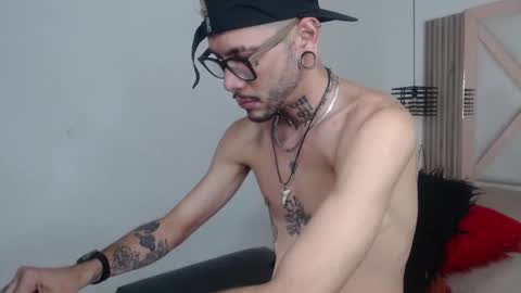 Snapshot of murdockh chatting on 03/10/25, 10:04 murdok online show from 03/10/25, 10:04