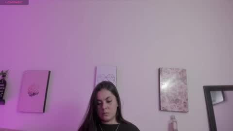 Snapshot of muriell_69 chatting on 11/11/25, 11:27 muriell_69 online show from 11/11/25, 11:27