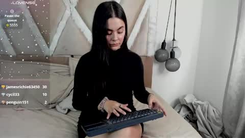 Snapshot of muriell_69 chatting on 06/05/26, 04:13 muriell_69 online show from 06/05/26, 04:13