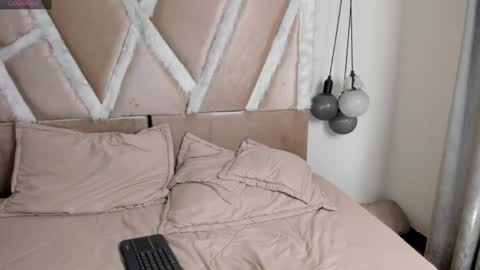 muriell_69 online show from 07/17/26, 03:39
