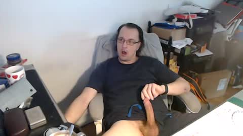 Snapshot of muschiliebhaber chatting on 06/14/26, 01:24 Horny Goat online show from 06/14/26, 01:24