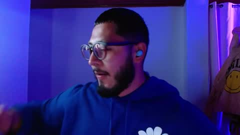 Snapshot of muscle_cock32 chatting on 11/09/25, 08:56 David Big online show from 11/09/25, 08:56