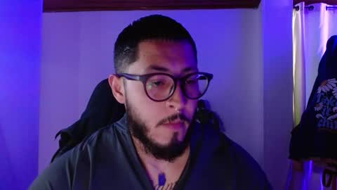 Snapshot of muscle_cock32 chatting on 11/10/25, 05:34 David Big online show from 11/10/25, 05:34