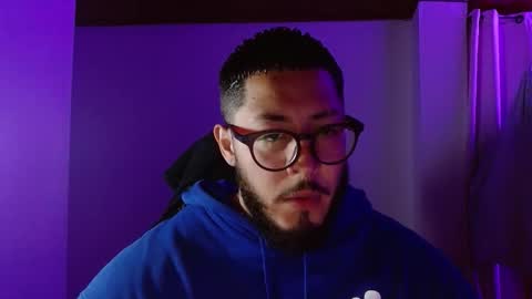 Snapshot of muscle_cock32 chatting on 12/02/25, 08:19 David Big online show from 12/02/25, 08:19