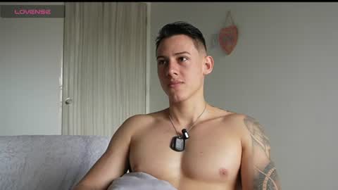 Snapshot of muscle_king_cum chatting on 06/17/26, 01:56 muscle_king_cum online show from 06/17/26, 01:56