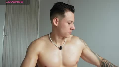 Snapshot of muscle_king_cum chatting on 07/18/26, 02:21 muscle_king_cum online show from 07/18/26, 02:21