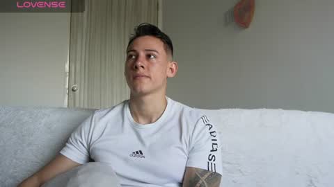 Snapshot of muscle_king_cum chatting on 07/22/26, 03:37 muscle_king_cum online show from 07/22/26, 03:37