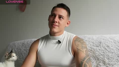 Snapshot of muscle_king_cum chatting on 07/24/26, 01:42 muscle_king_cum online show from 07/24/26, 01:42