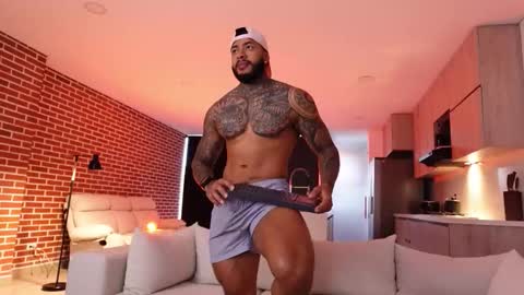 Snapshot of muscle_man19 chatting on 11/30/25, 01:59 Nick online show from 11/30/25, 01:59