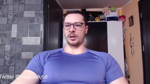 Snapshot of muscleaj69 chatting on 02/10/25, 12:50 AJ online show from 02/10/25, 12:50