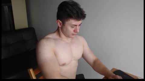 Everet online show from 09/27/25, 05:45