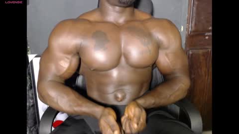 musclegod23 online show from 01/14/25, 11:27