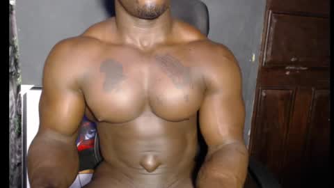 musclegod23 online show from 01/28/25, 12:26