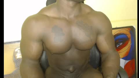 musclegod23 online show from 02/05/25, 02:40