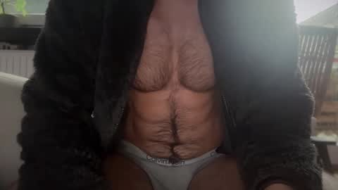 musclehair3 online show from 12/14/24, 09:40