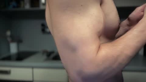 musclehair3 online show from 05/08/26, 09:20