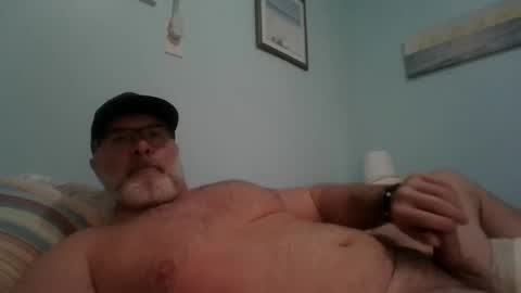 Snapshot of musclemeat41 chatting on 12/04/24, 11:24 musclemeat41 online show from 12/04/24, 11:24