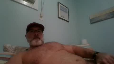 Snapshot of musclemeat41 chatting on 12/18/24, 08:57 musclemeat41 online show from 12/18/24, 08:57