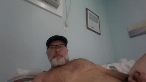 Snapshot of musclemeat41 chatting on 01/02/25, 03:40 musclemeat41 online show from 01/02/25, 03:40