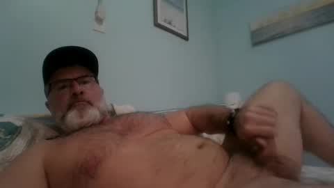 Snapshot of musclemeat41 chatting on 01/15/25, 05:37 musclemeat41 online show from 01/15/25, 05:37