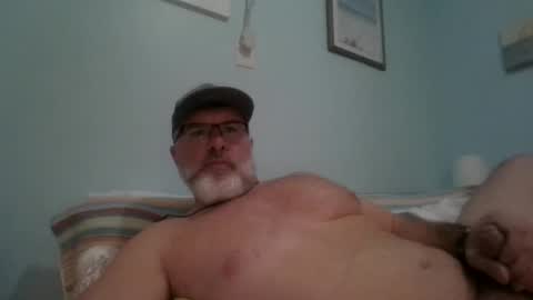 Snapshot of musclemeat41 chatting on 02/13/25, 06:38 musclemeat41 online show from 02/13/25, 06:38
