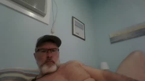 Snapshot of musclemeat41 chatting on 02/18/25, 05:42 musclemeat41 online show from 02/18/25, 05:42