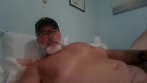Snapshot of musclemeat41 chatting on 09/23/25, 10:02 musclemeat41 online show from 09/23/25, 10:02