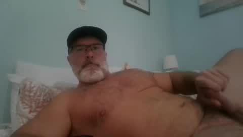 Snapshot of musclemeat41 chatting on 10/23/25, 03:22 musclemeat41 online show from 10/23/25, 03:22