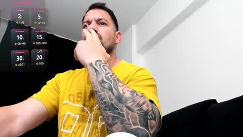 Snapshot of musclemonster31 chatting on 11/15/25, 10:34 MuscleMonster31 online show from 11/15/25, 10:34