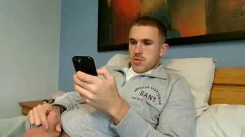 Snapshot of muscleshow00 chatting on 01/12/26, 10:42 muscleshow00 online show from 01/12/26, 10:42