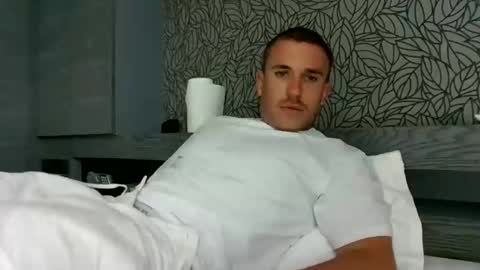 Snapshot of muscleshow00 chatting on 03/05/26, 02:51 muscleshow00 online show from 03/05/26, 02:51