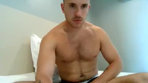 Snapshot of muscleshow00 chatting on 03/10/26, 04:50 muscleshow00 online show from 03/10/26, 04:50