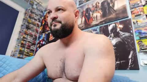 Snapshot of muscular_bear chatting on 03/08/26, 05:55 Chris online show from 03/08/26, 05:55