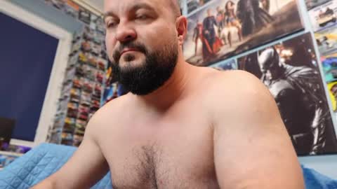 Snapshot of muscular_bear chatting on 04/23/26, 04:14 Chris online show from 04/23/26, 04:14