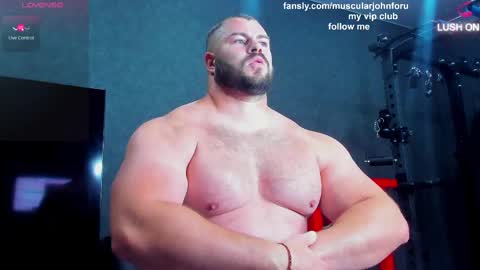 Snapshot of muscularjohnforu chatting on 06/03/26, 10:07 click icon for peach online show from 06/03/26, 10:07