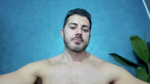 muscularmaster onlyfans online show from 12/18/24, 01:26