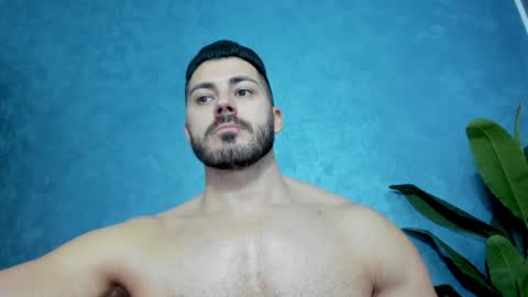 muscularmaster onlyfans online show from 01/22/25, 10:18