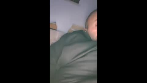 Snapshot of muscularsexybady chatting on 11/15/25, 06:59 handsome sexy muscular man online show from 11/15/25, 06:59