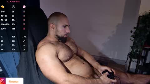 Snapshot of musculusx chatting on 10/25/25, 10:04 Musculus online show from 10/25/25, 10:04