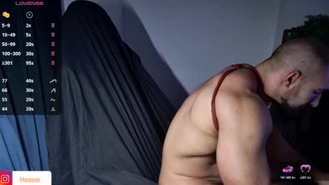 Snapshot of musculusx chatting on 10/26/25, 01:39 Musculus online show from 10/26/25, 01:39