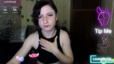 Snapshot of muse_kity_jeneva chatting on 10/31/25, 07:04 Jeneva online show from 10/31/25, 07:04