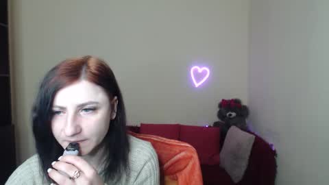 Jeneva online show from 02/05/26, 06:23