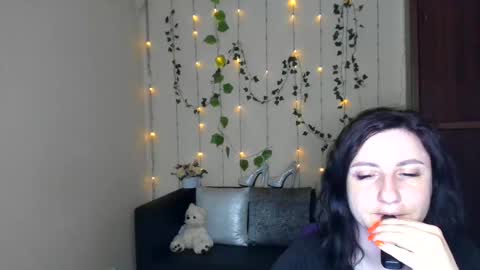 Jeneva online show from 06/07/26, 05:27