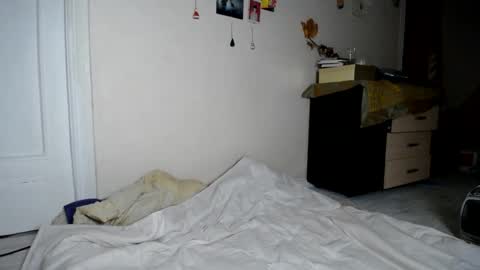 Snapshot of muse_online chatting on 12/21/24, 04:09 Muse Ali online show from 12/21/24, 04:09