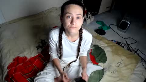 Snapshot of muse_online chatting on 12/23/24, 11:36 Muse Ali online show from 12/23/24, 11:36