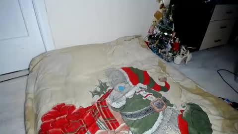 Snapshot of muse_online chatting on 12/23/24, 05:43 Muse Ali online show from 12/23/24, 05:43